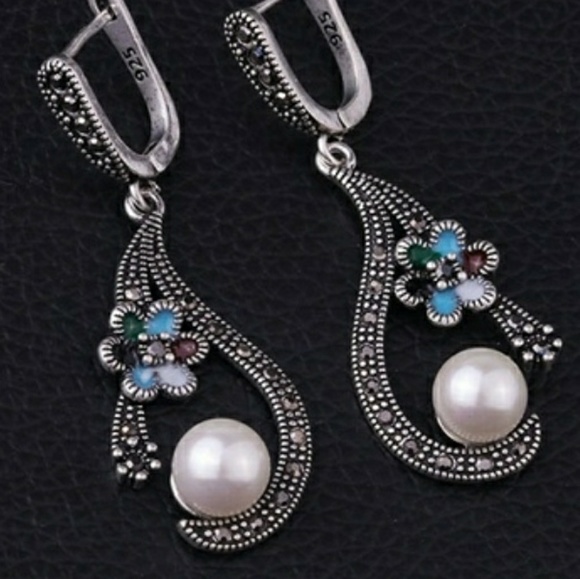 Vintage Jewelry - Faux Pearl Statement Earrings